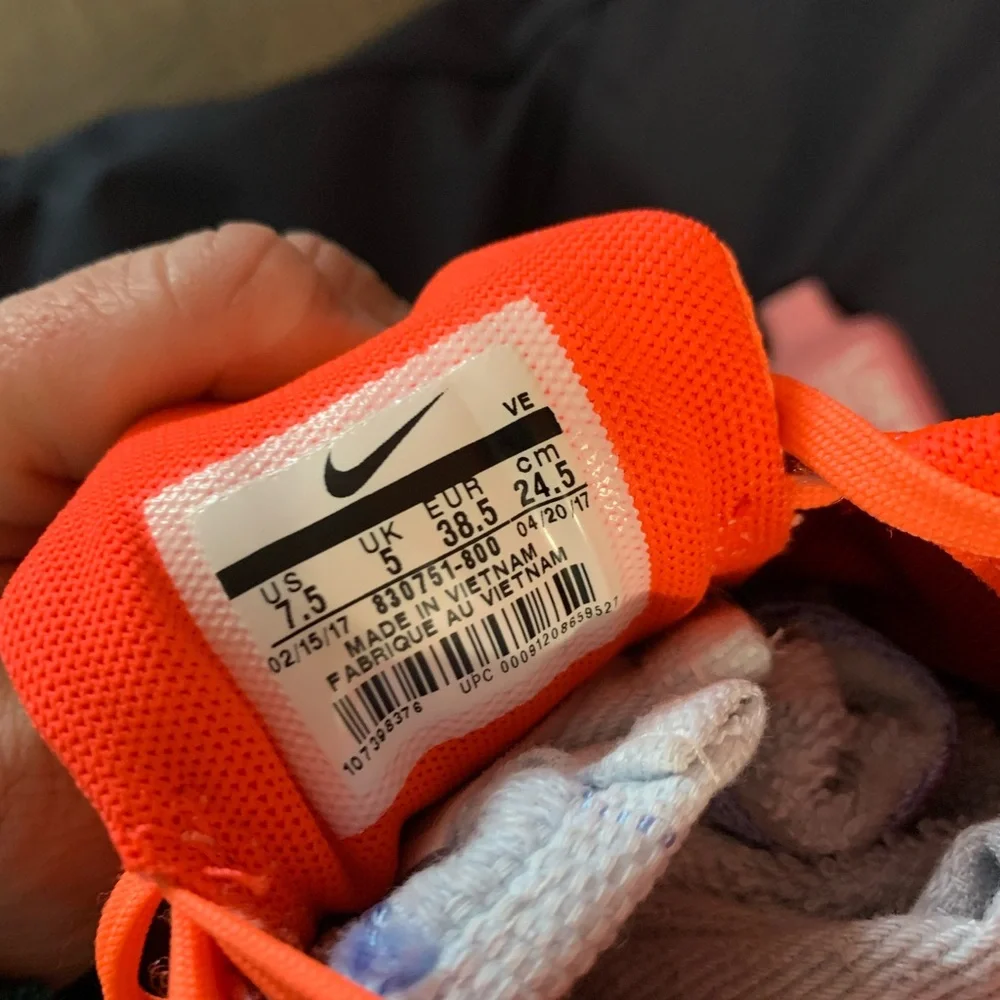 Nike Women's Bright Coral/Orange Athletic Running Shoes - Picture 2 of 7